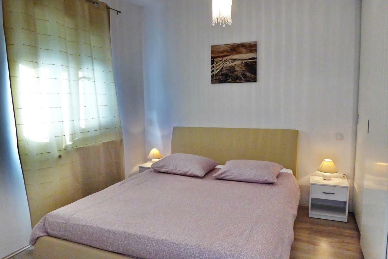 Apartments Curicta 1 Krk Town Exterior photo